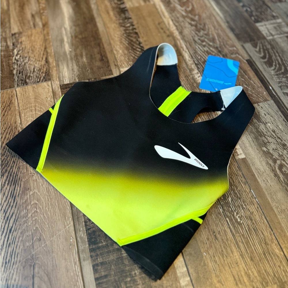 Brooks Elite Crop